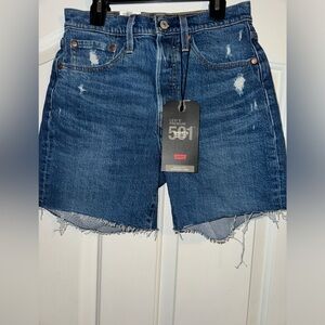 NWT Levi’s 501 mid-thigh shorts
